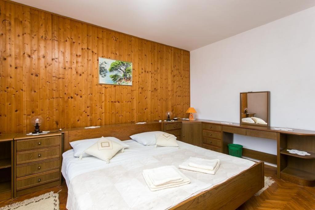 Apartments Maria Donje Celo Bagian luar foto